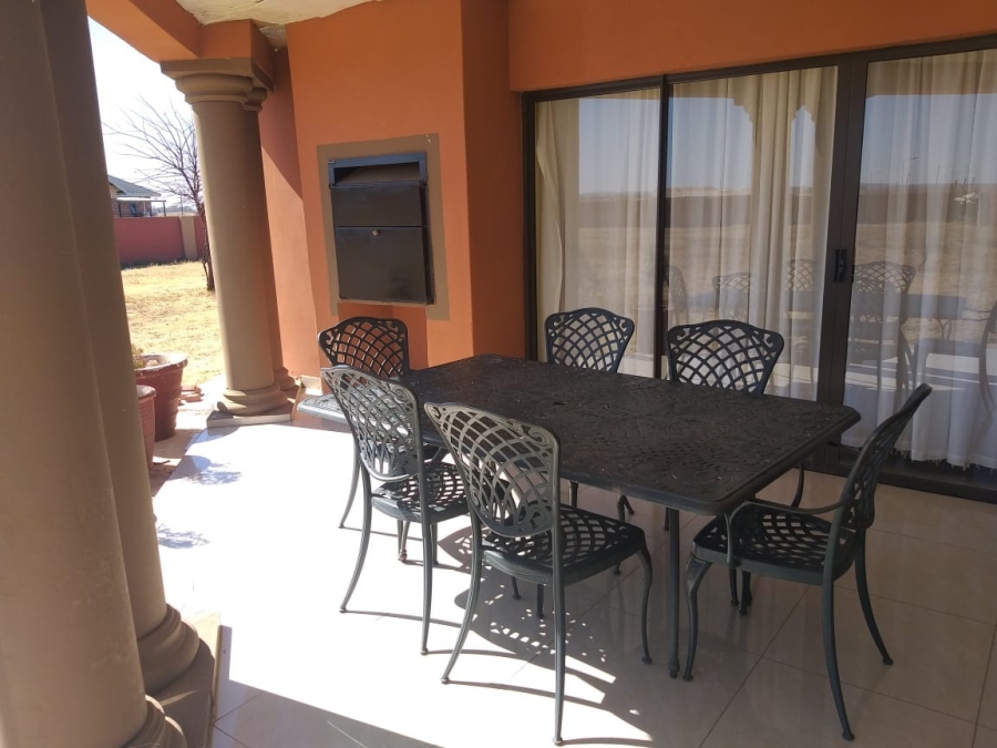 To Let 5 Bedroom Property for Rent in Grimbeeck Park North West